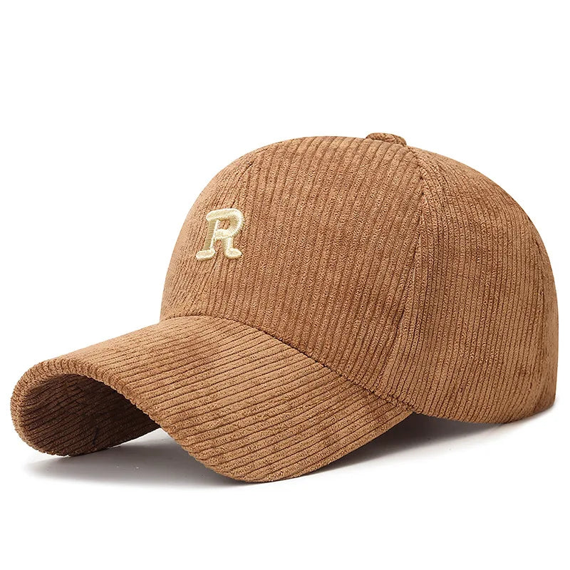 Fløyels Caps med "R" Broderi