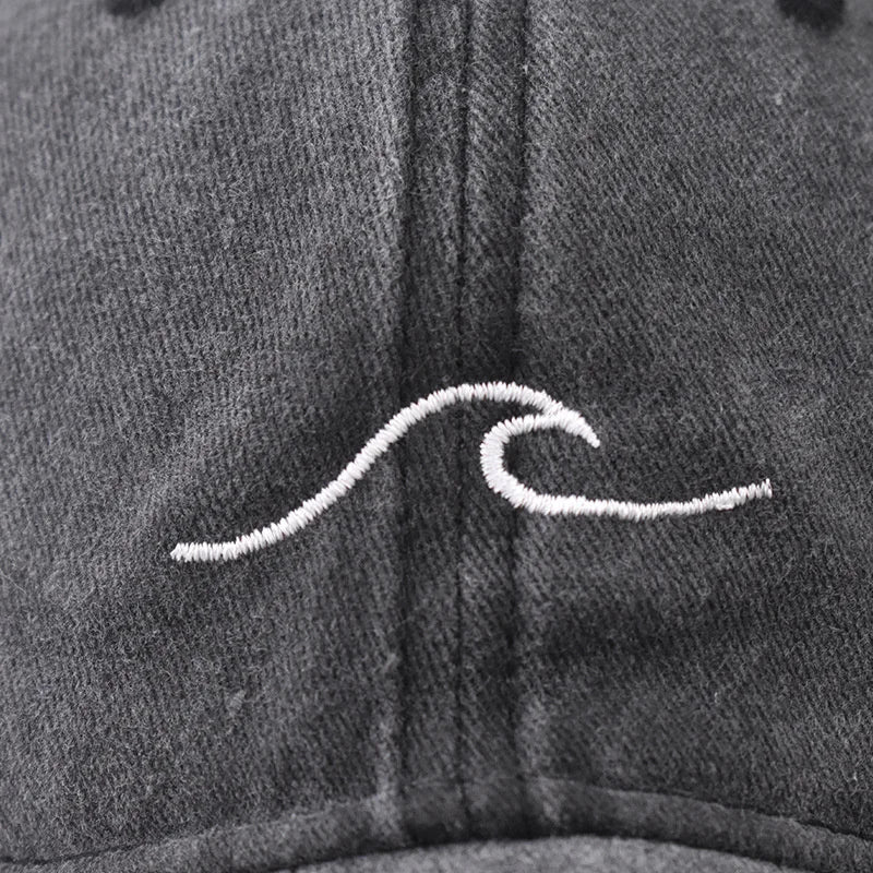 Bølgemotiv Brodert Caps